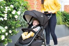 Baby-Boxspringbett, schwebender Wickeltisch und intelligente Wippe