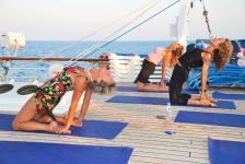 Kreuzfahrt: Star Clippers startet Yoga unter weißen Segeln