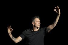 Die Geschichte der Geste - >Portrait of Frédéric Tavernini< Von Noé Soulier bei PACT