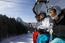 Freizeitspaß und Spitzensport: Skifahren neben den Weltstars