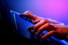 Nuovo «Libretto Protezione Internet» - Il TCS protegge anche contro i crimini informatici