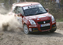 Zweiter Lauf zum Suzuki Rallye Cup: Auftaktsieger Thelen und Riedemann werden von Jägern zu Gejagten