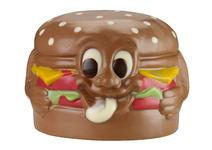 Neu: Das "Chocolate-Menu" von Hussel präsentiert Hamburger, Pommes, Pizza, Bier und Eis von ihrer Schokoladenseite