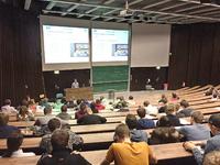 Aus dem Cockpit in den Hörsaal: Dirk Werner hält Vorlesung in München