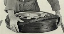 Pirelli feiert 60-jähriges Jubiläum des BS3: Vor 60 Jahren entstand der Reifen, der einen Wintermantel trug