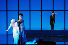 »Die Frau ohne Schatten« mit Franz Grundheber, Scott MacAllister und Susan Anthony