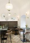 Cappuccino im Café - In der Tasse und als Boden