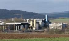 Trotz gefährlicher Schadstoffe im Heilquellenschutzgebiet von Bad Salzschlirf: "Bickhardt-Bau-Verfahren" soll fortgesetzt werden - Bürgerinitiative beantragt Unterlagen beim Regierungspräsidium Kassel