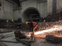 Betonage der Bodenplatten in den Haltestellen kommt voran