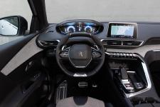 PEUGEOT i-Cockpit®: Intuitive Bedienung und höchster Fahrkomfort