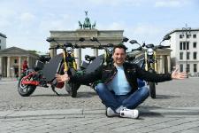 Schauspieler Bülent Sharif startet eROCKIT Crowfunding