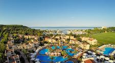 Noch mehr Platz für Genuss und Erholung: Sani Resort präsentiert Suiten für Großfamilien, neue Restaurants sowie jede Menge Wellness und Yoga