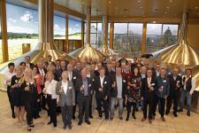 1.725 Jahre Firmentreue - Krombacher Brauerei gratuliert 61 Mitarbeitern zum Betriebsjubiläum