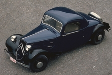 75 Jahre Citroën Traction Avant ("Gangster-Citroën")