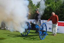 VDIK AMI GOLF CUP: Teilnehmer des Charity-Turniers versteigern spontan ihre Tombola-Gewinne zu Gunsten der Uwe-Seeler-Stiftung