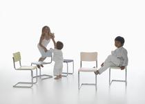 Exklusiv im Thonet-Onlineshop: Kinderstuhl S 43 K nur noch für kurze Zeit erhältlich