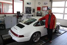 Porschespezialist Manfred Krämer hält die automobilen Klassiker lebendig