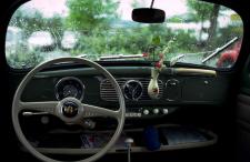 Wackeldackel, Sylt Aufkleber und Co: Diese Accessoires waren ein Muss in den Autos der 70er bis 90er Jahre