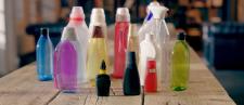 Henkel schließt als erstes Unternehmen Anleihe zur Reduzierung von Plastikabfall ab