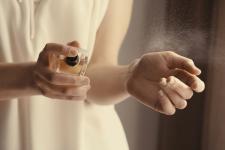Duft Trends: 2020 steht ganz im Zeichen von femininen und natürlichen Duftnoten