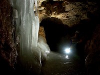 Experiment in der Wendelsteinhöhle
