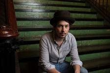 Benne - mit Debütalbum auf Tour
