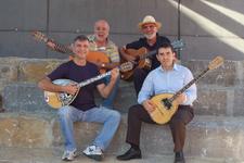 12. Oktober 14 Uhr: Bouzoukis und Gitarren
