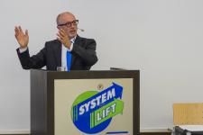 Erfolgreich beim Verleih von Arbeitsbühne und Stapler - Qualität zahlt sich aus