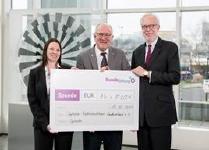 Evonik Stiftung unterstützt den DKSB - 160.000 Euro für benachteiligte Kinder und Jugendliche