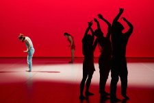 Sasha Waltz & Guests tanzt »In C« erstmals zu Live-Musik im Berliner radialsystem und im Livestream // »Bang on a Can - All Stars« Live in Concert