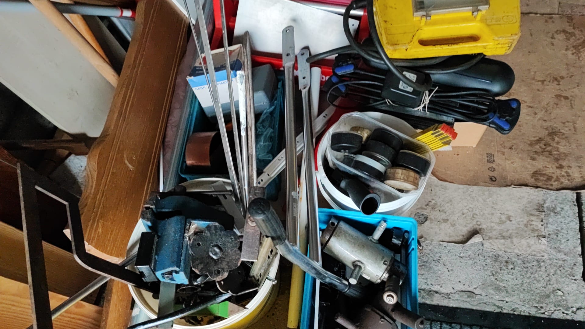 Kostenlose-Schrottabholung-Troisdorf-Ihr-moderner-Kl-ngelskerl-mit-Herz-und-Verantwortung