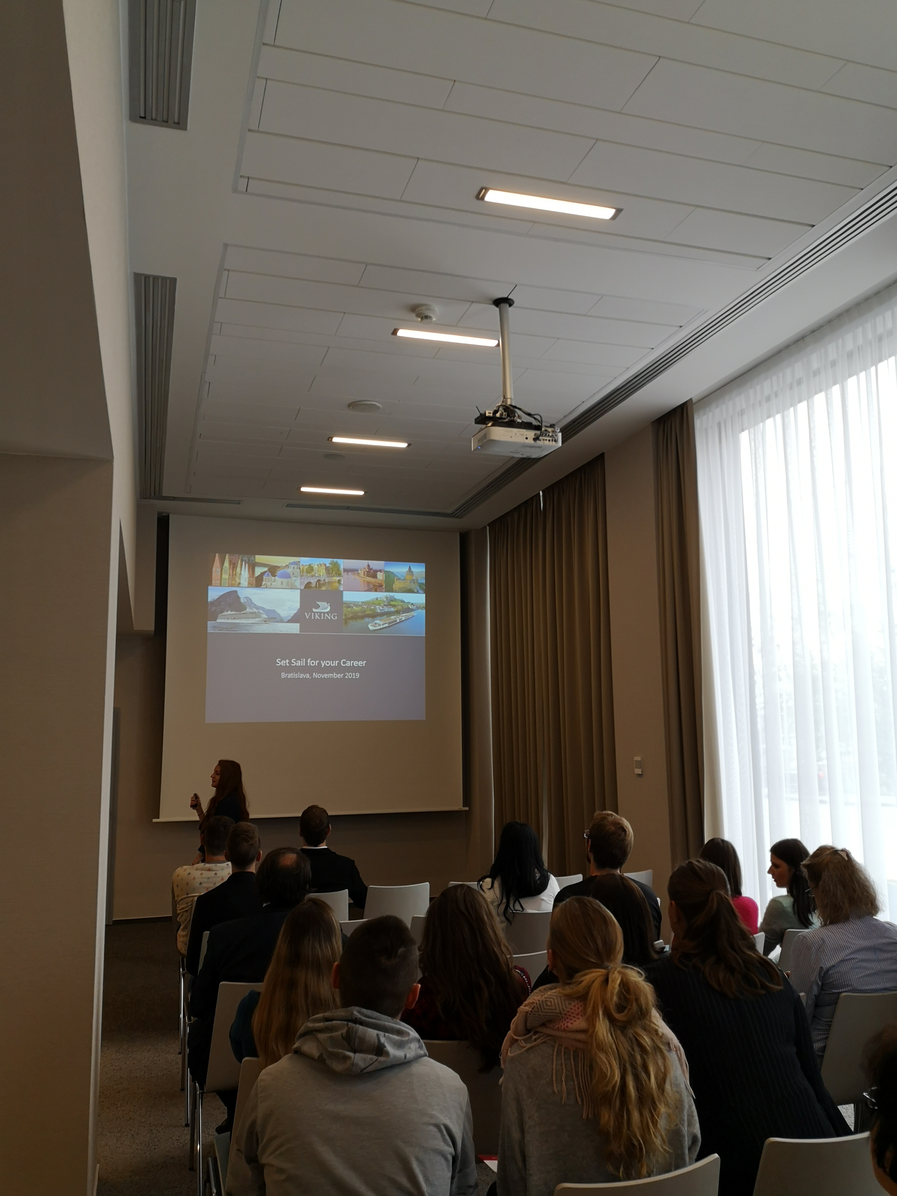 Der-Arbeitsmarkt-2026-in-Hotellerie-Tourismus-Warum-Unternehmen-neue-Einblicke-statt-weiterer-Recruiting-Versprechen-brauchen