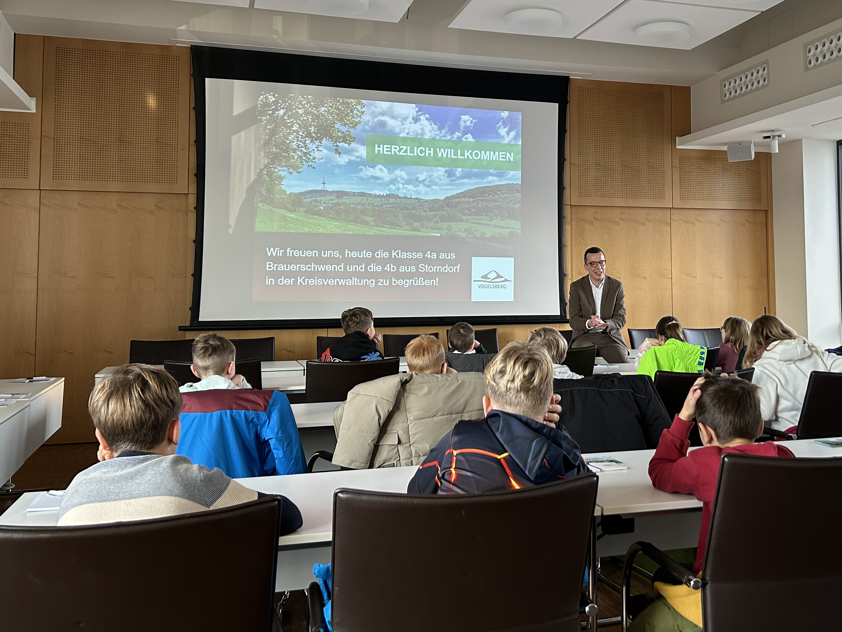 -Freundebuch-und-Kreisverwaltung