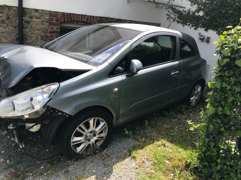 Fachgerechte-Autoverschrottung-in-Essen-kostenlos-und-umweltgerecht