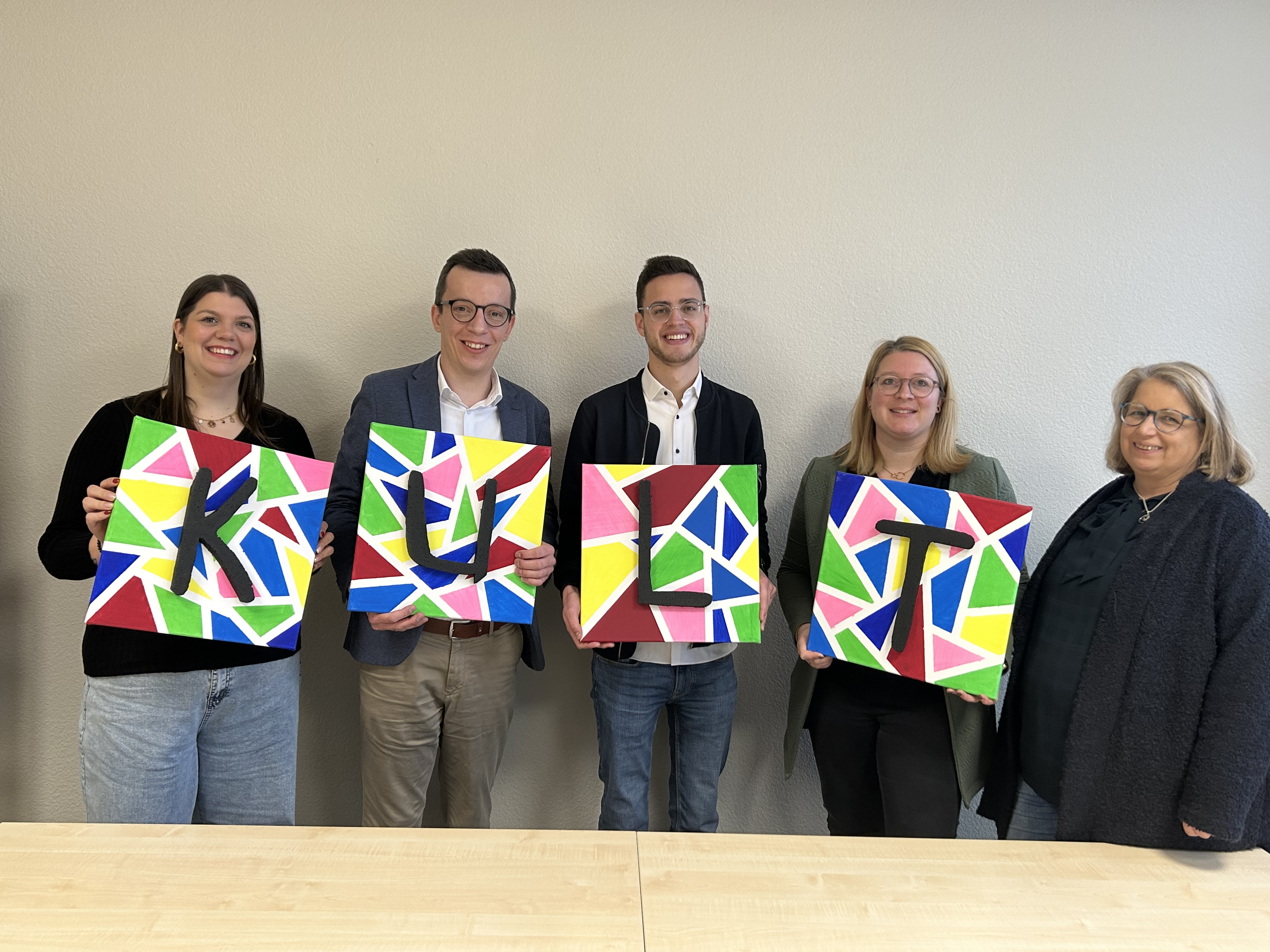 Krug-Wir-machen-den-Alltag-ein-St-ck-weit-leichter-