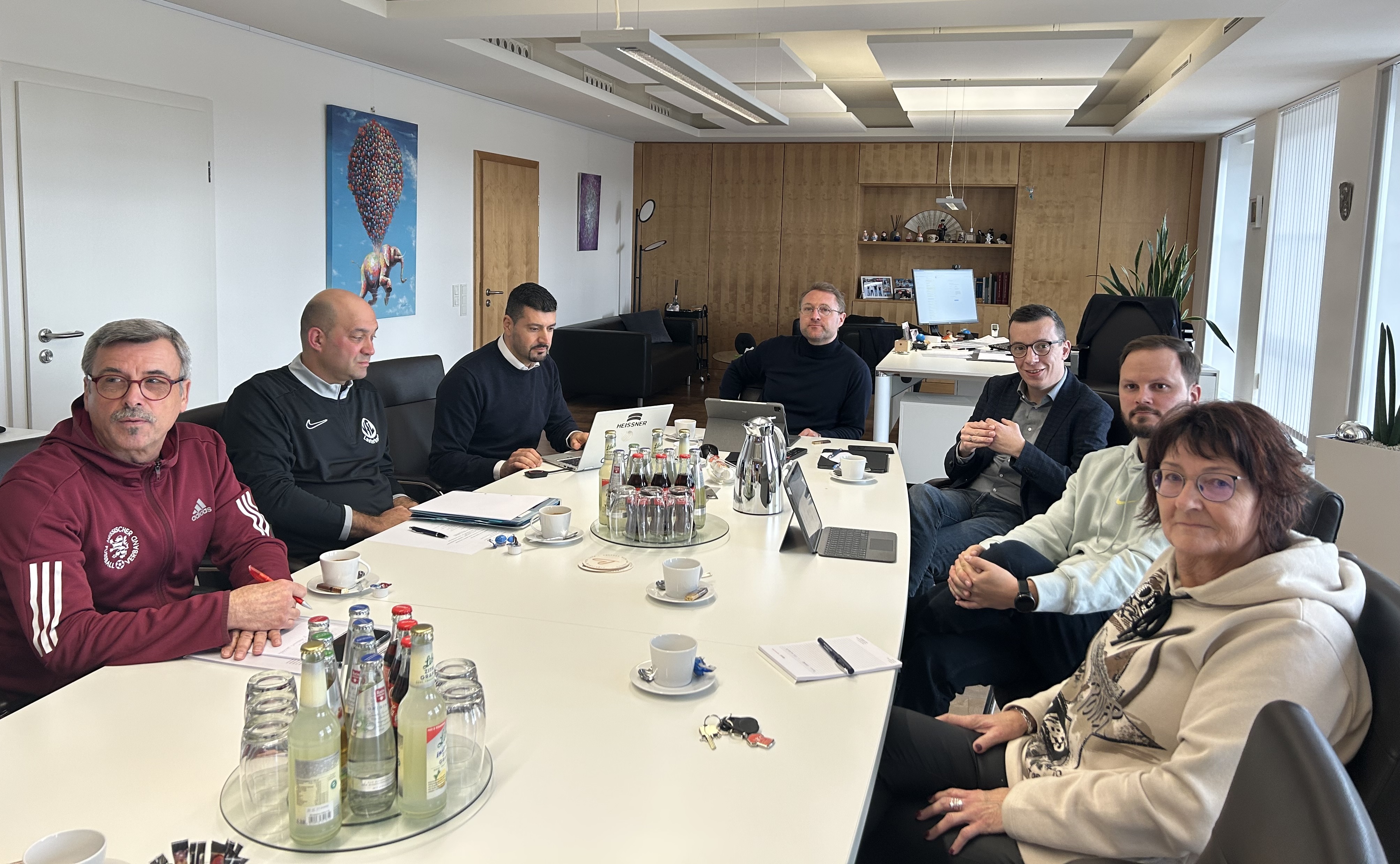 Kunstrasenplatz-in-Lauterbach-VfL-unterst-tzt-Plan-des-Kreises