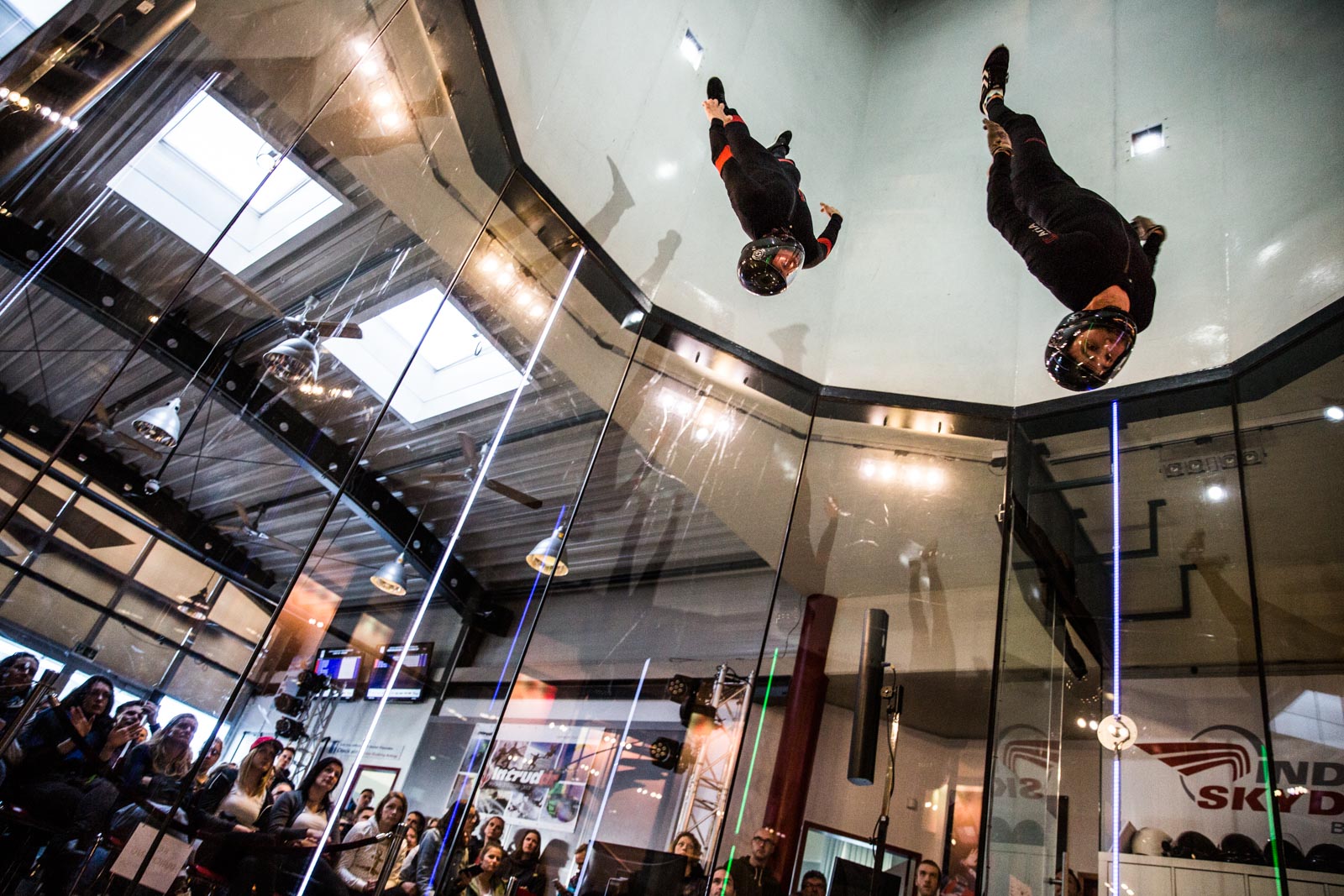 Erste Deutsche Meister im Indoor Skydiving in Bottrop gekürt, Indoor