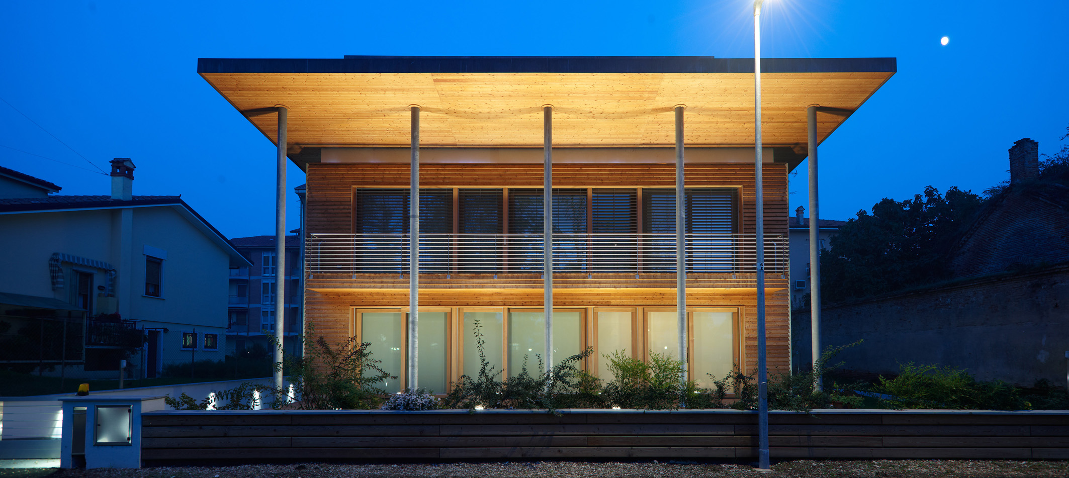 Rubner Haus: Moderner Riegelbau, RUBNER TÜREN GmbH, Pressemitteilung