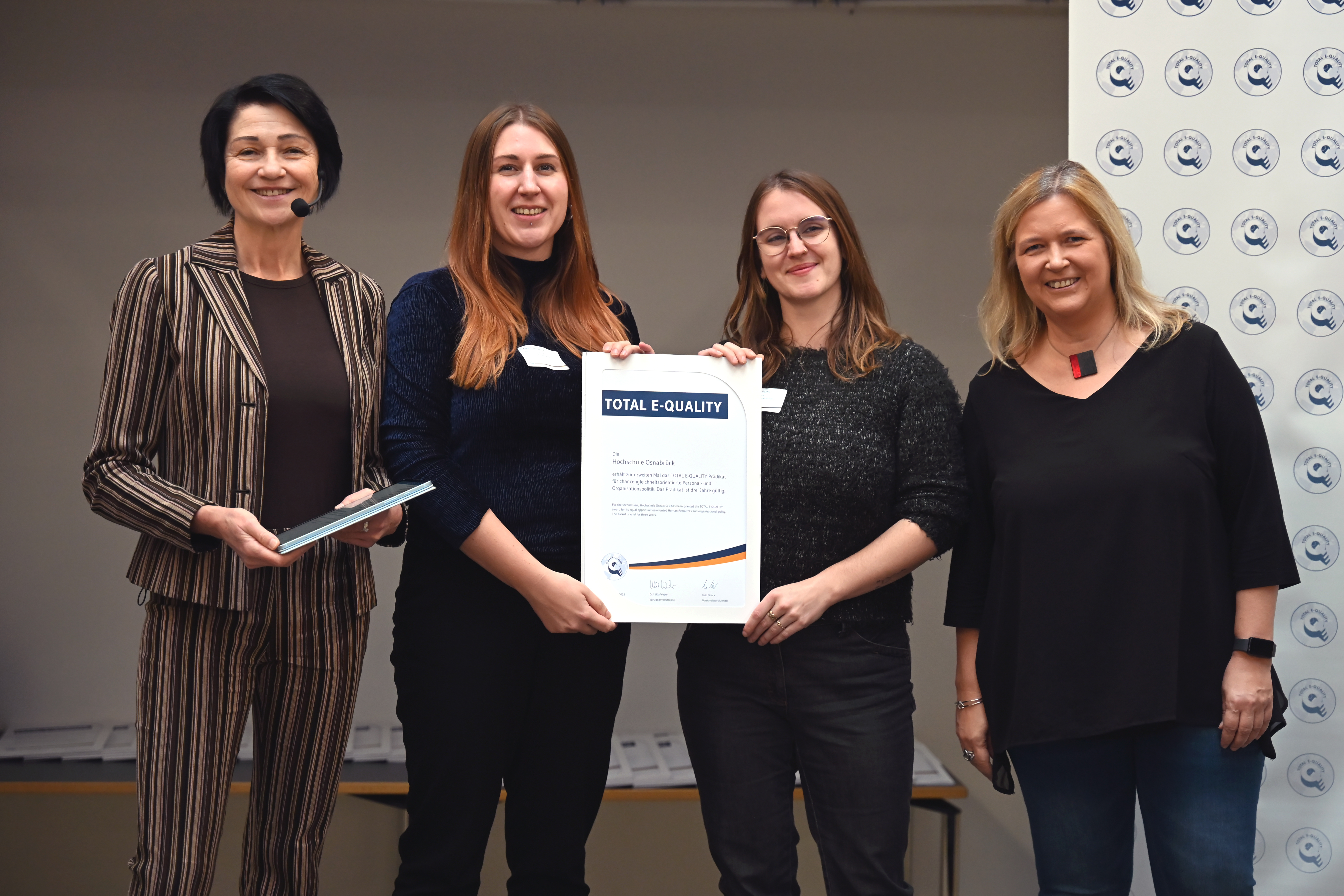 Hochschule-Osnabr-ck-erneut-mit-TOTAL-E-QUALITY-Pr-dikat-ausgezeichnet