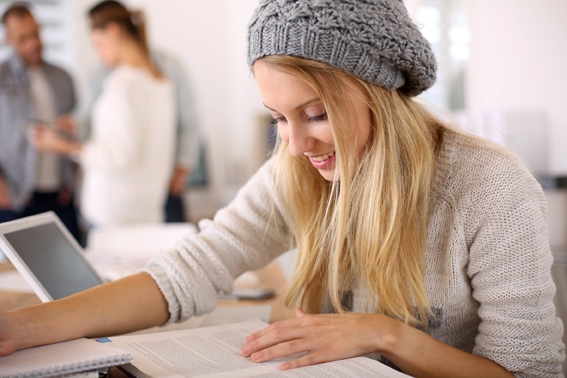 Einkommensabsicherung-Nach-Studienabschluss-an-BU-Schutz-denken