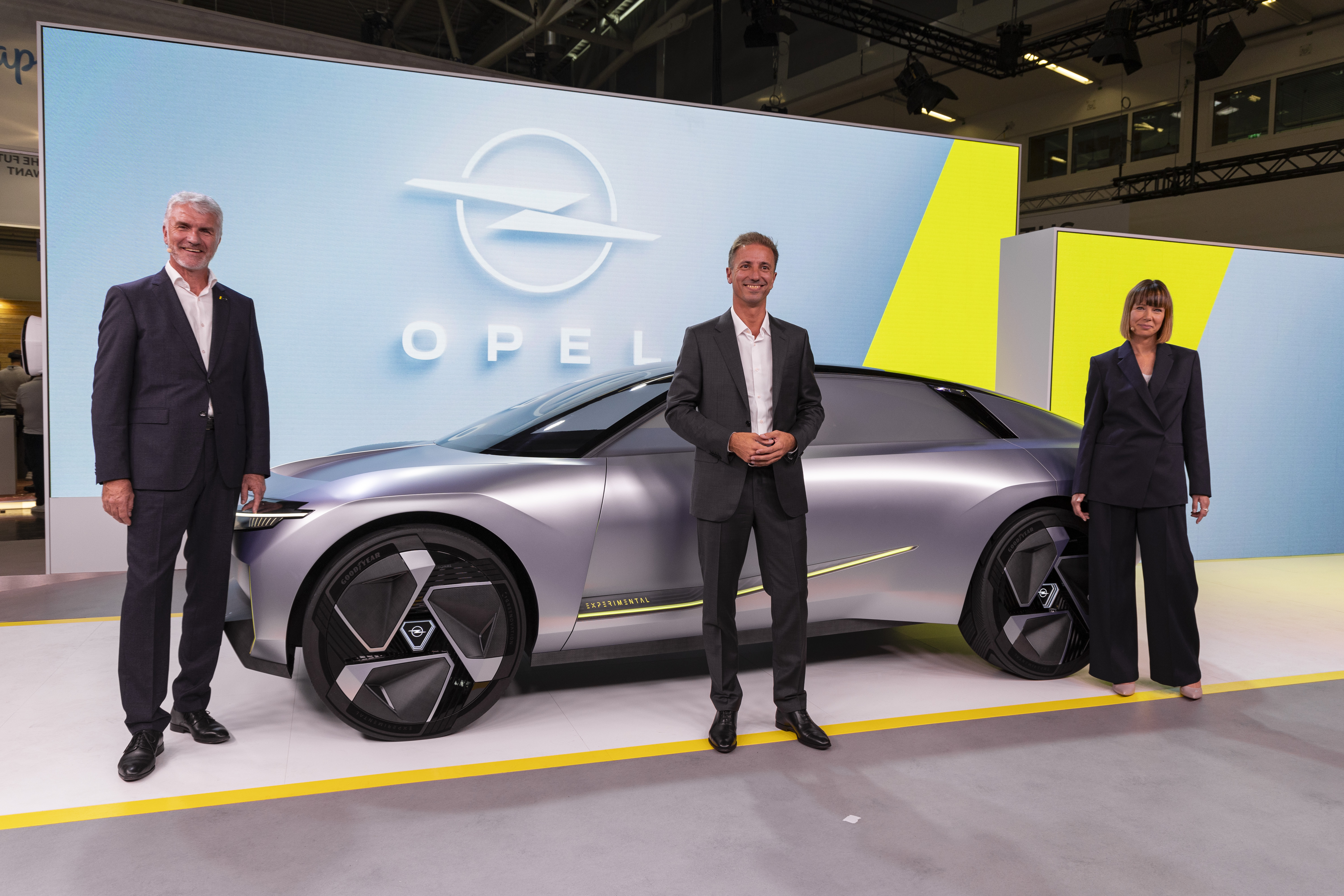 2024 Opel Astra Sports Tourer Electric Debuts In Munich As German