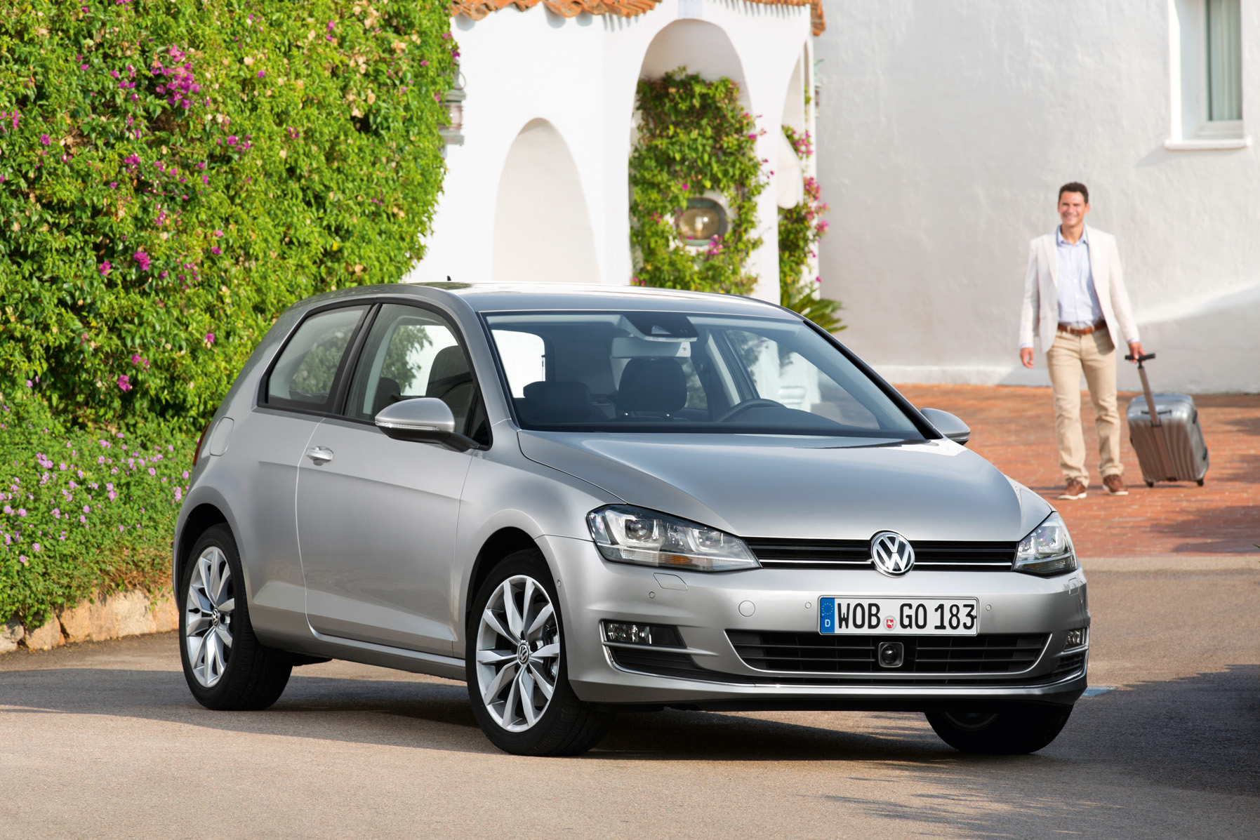 Neu: AGR-zertifizierter Sitzkomfort für Autofahrer bei Volkswagen