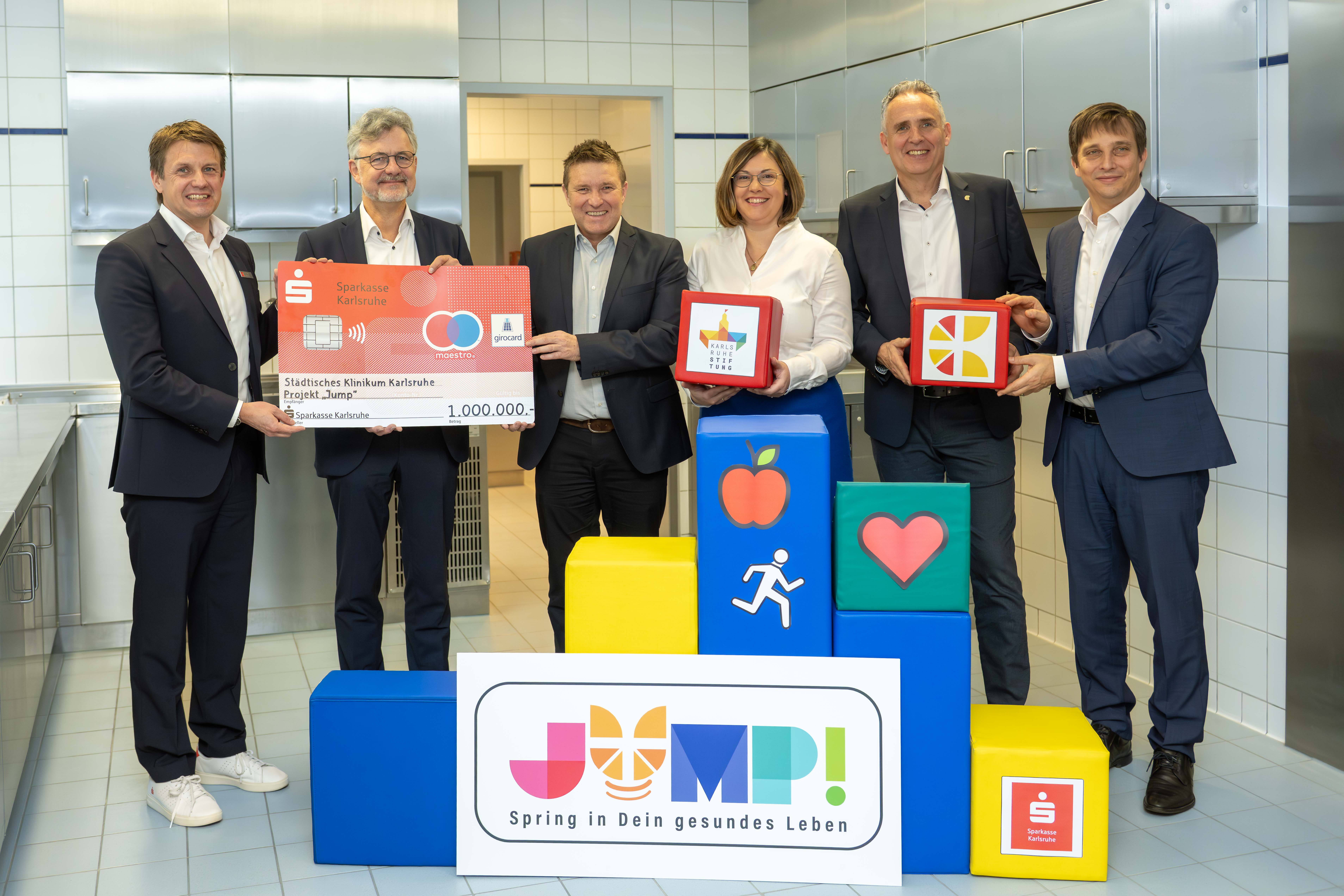 JUMP-Sparkasse-spendet-1-Million-Euro-f-r-Adipositaszentrum-f-r-Kinder-und-Jugendliche-am-Klinikum-Karlsruhe
