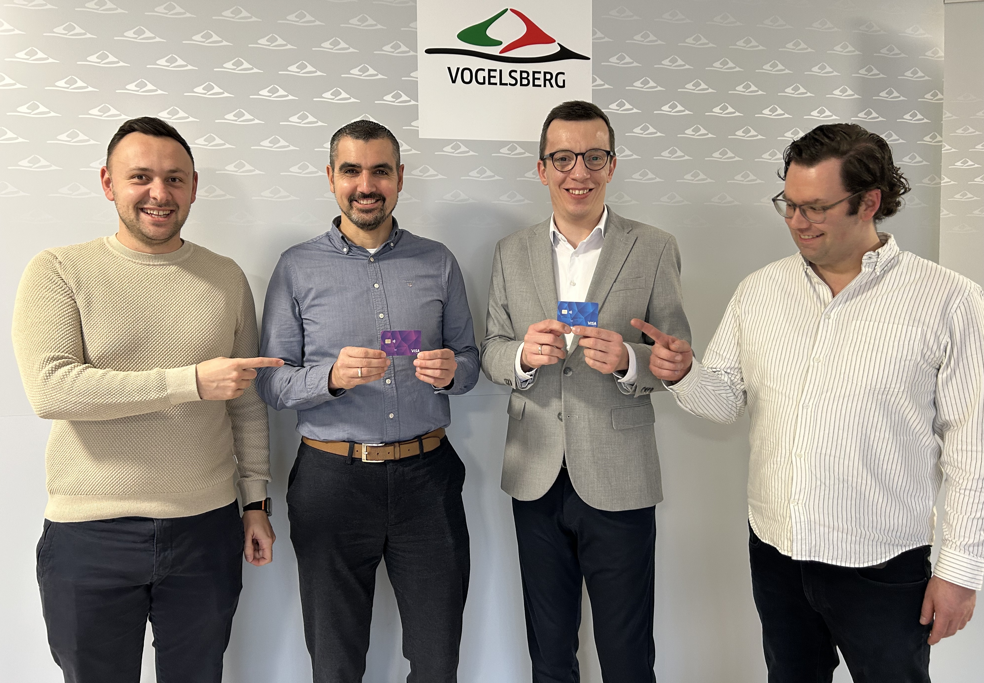 Knapp-120-Bezahlkarten-ausgegeben