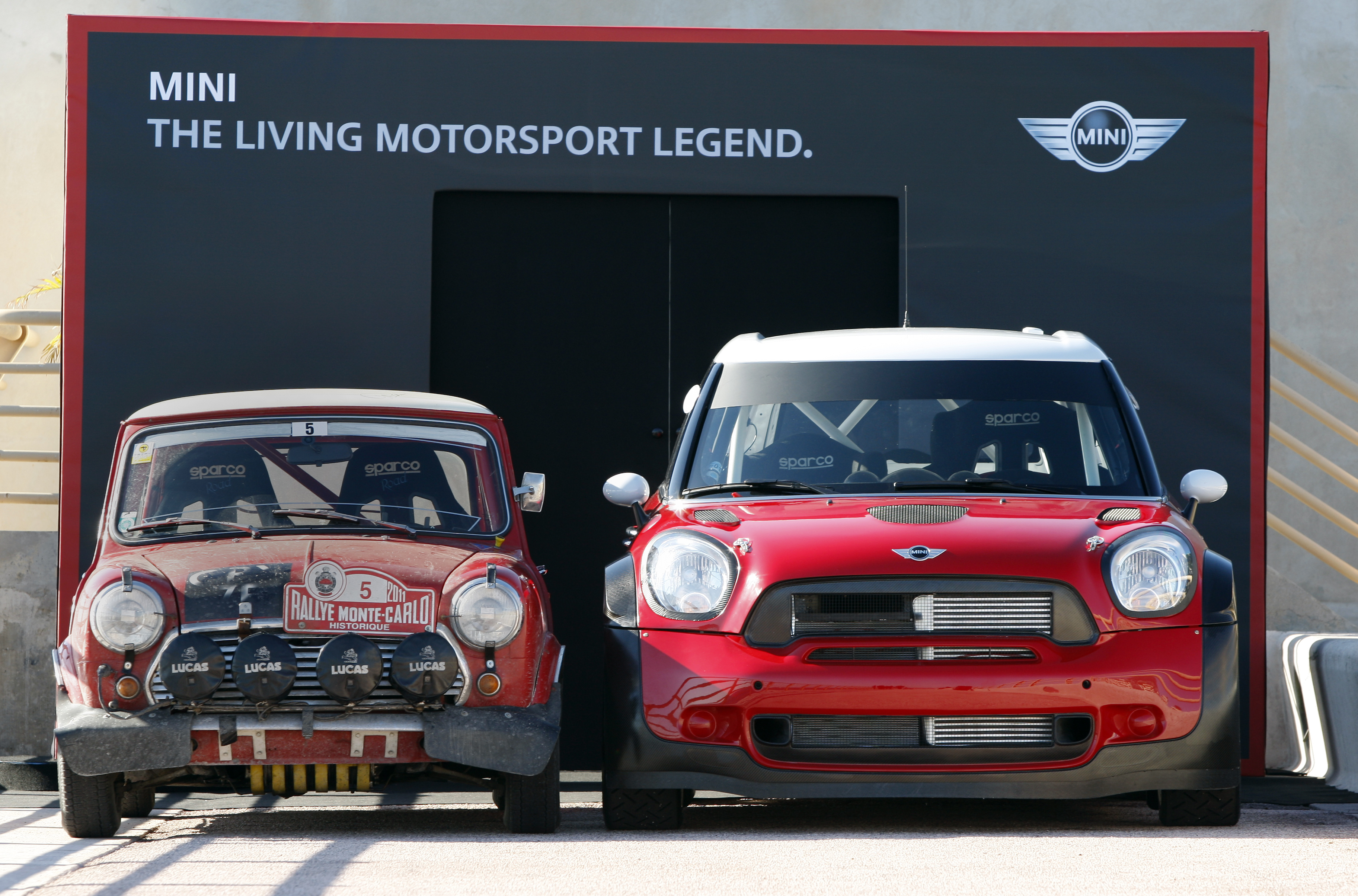 Old vs new. Mini Cooper WRC. Mini Cooper s Rally. Mini Cooper ралли Монте Карло. Mini Cooper old vs New.