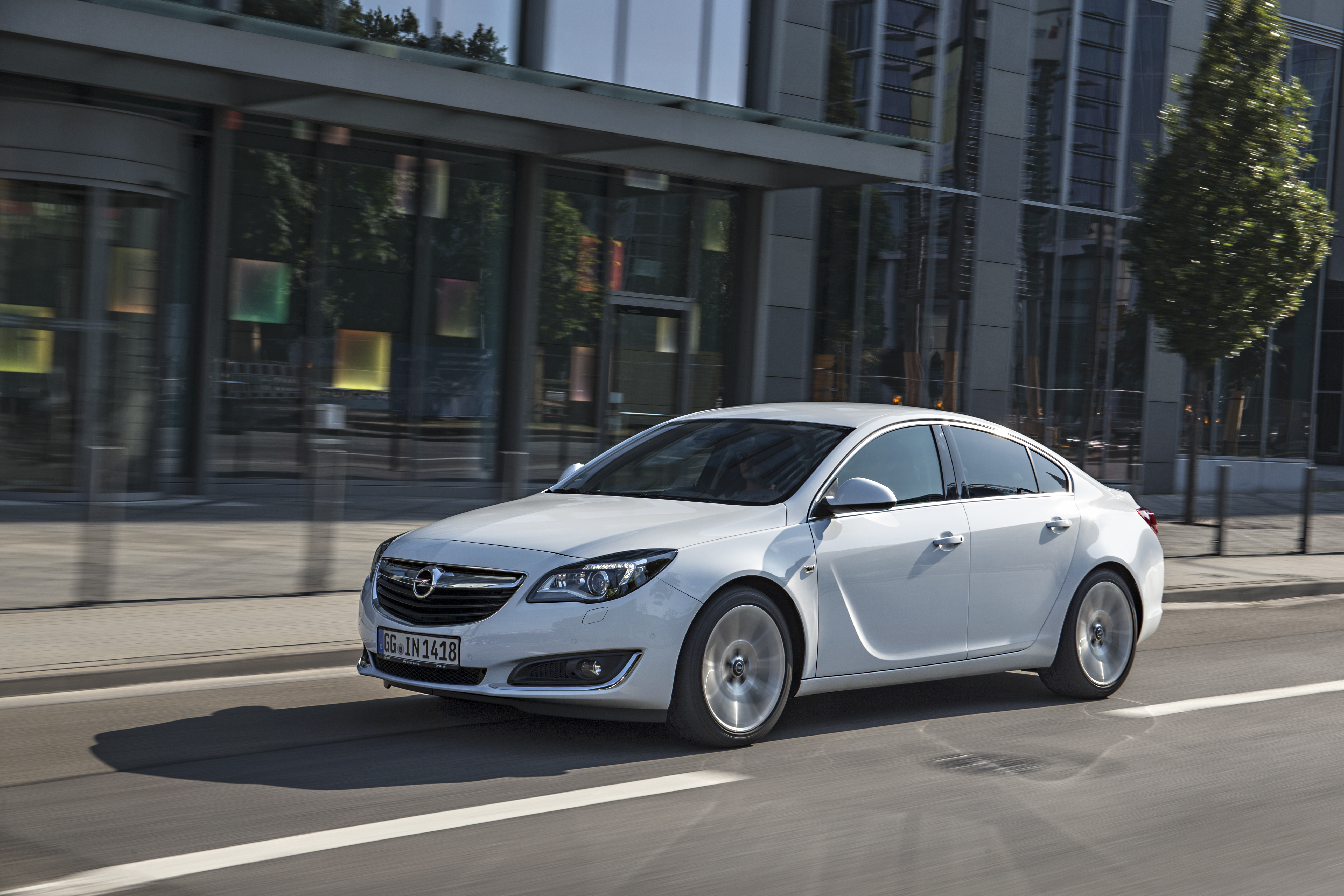 Опель в крыму. Опель Инсигния седан 2013. Opel Insignia 2013. Opel Insignia 1. Opel Insignia 2014.