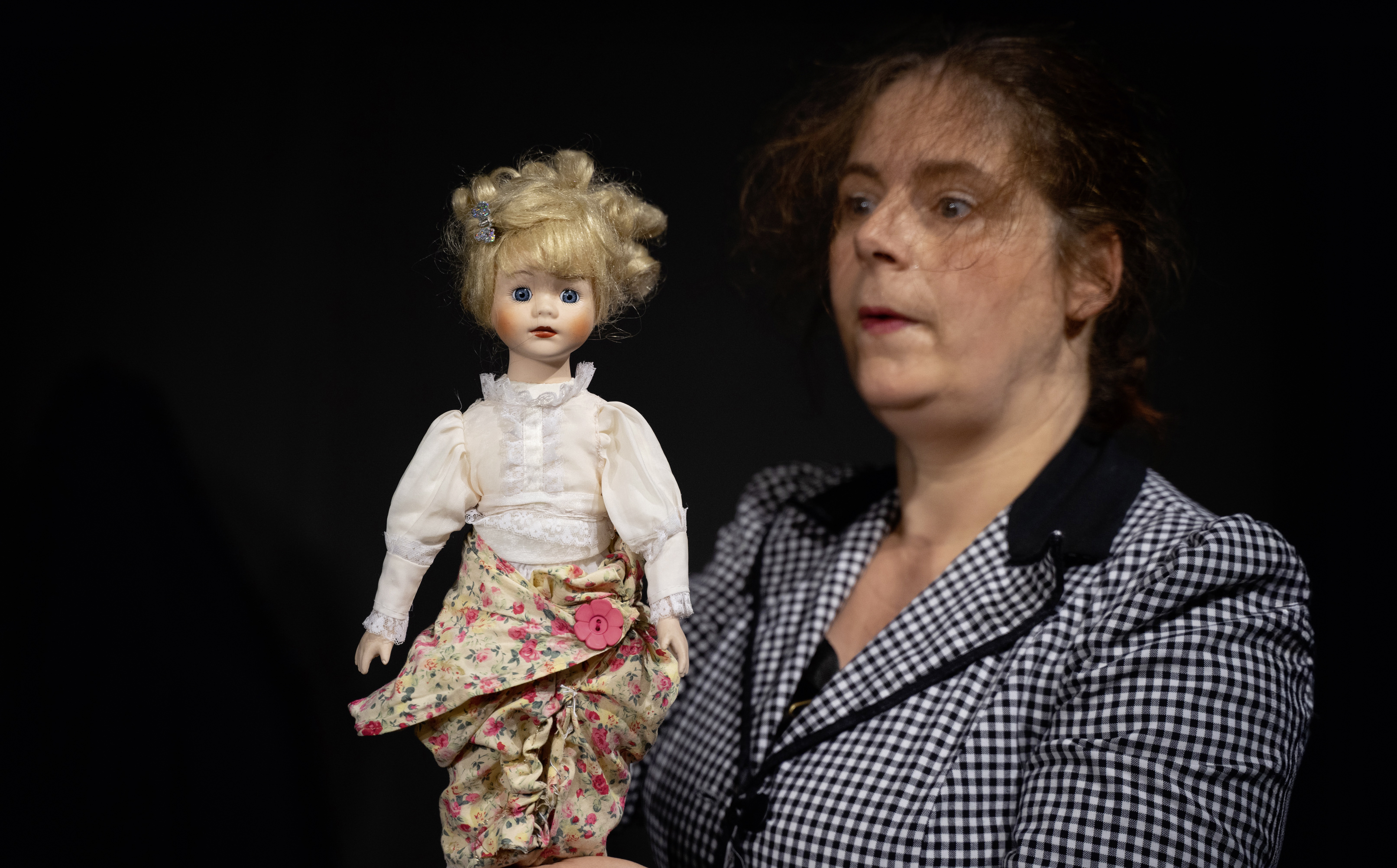 Dornrose-will-ne-Hose