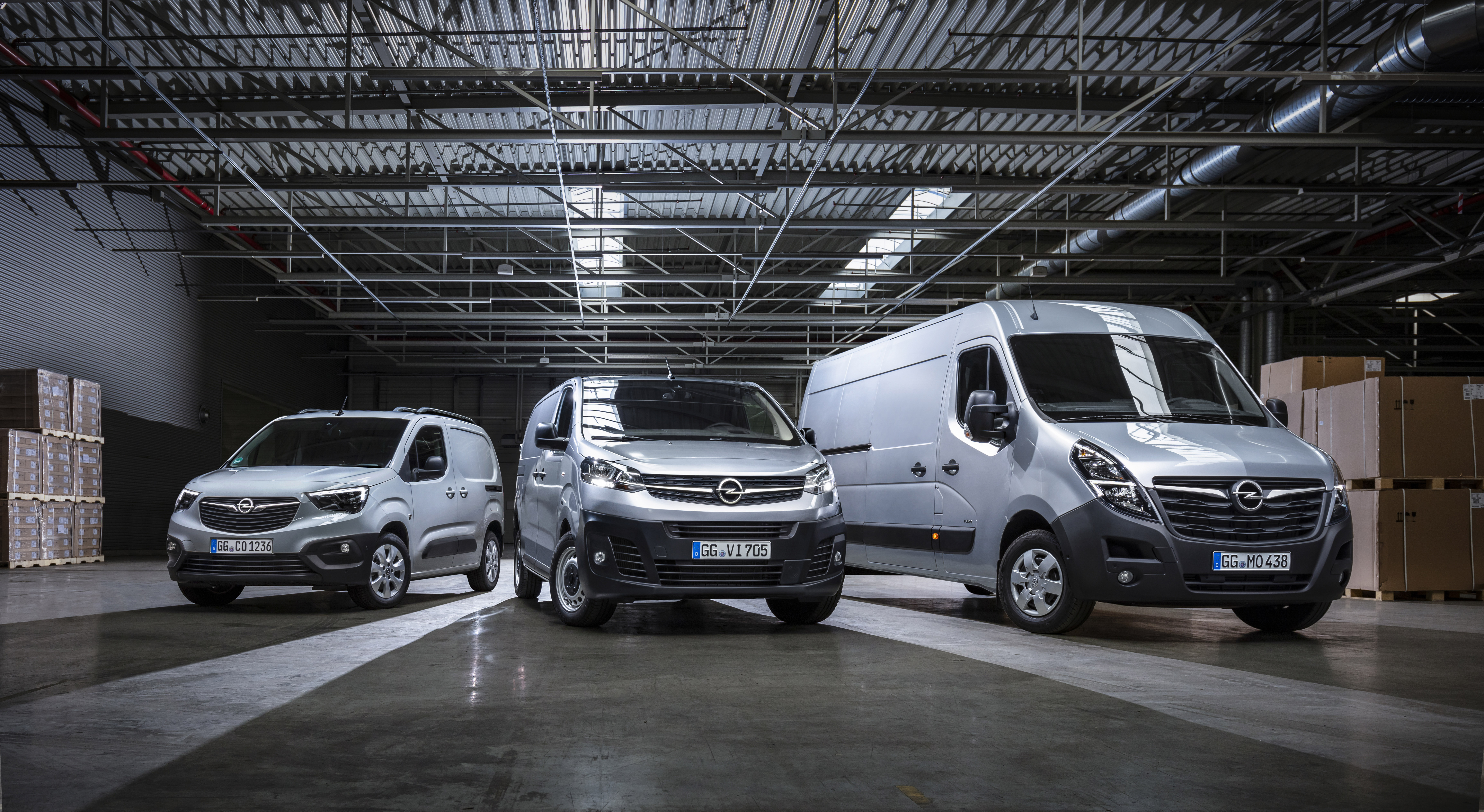 Коммерческие авто. Opel Movano 2020. Opel Movano 2019. Опель Мовано фургон 2020. Opel Vivaro коммерческий транспорт.