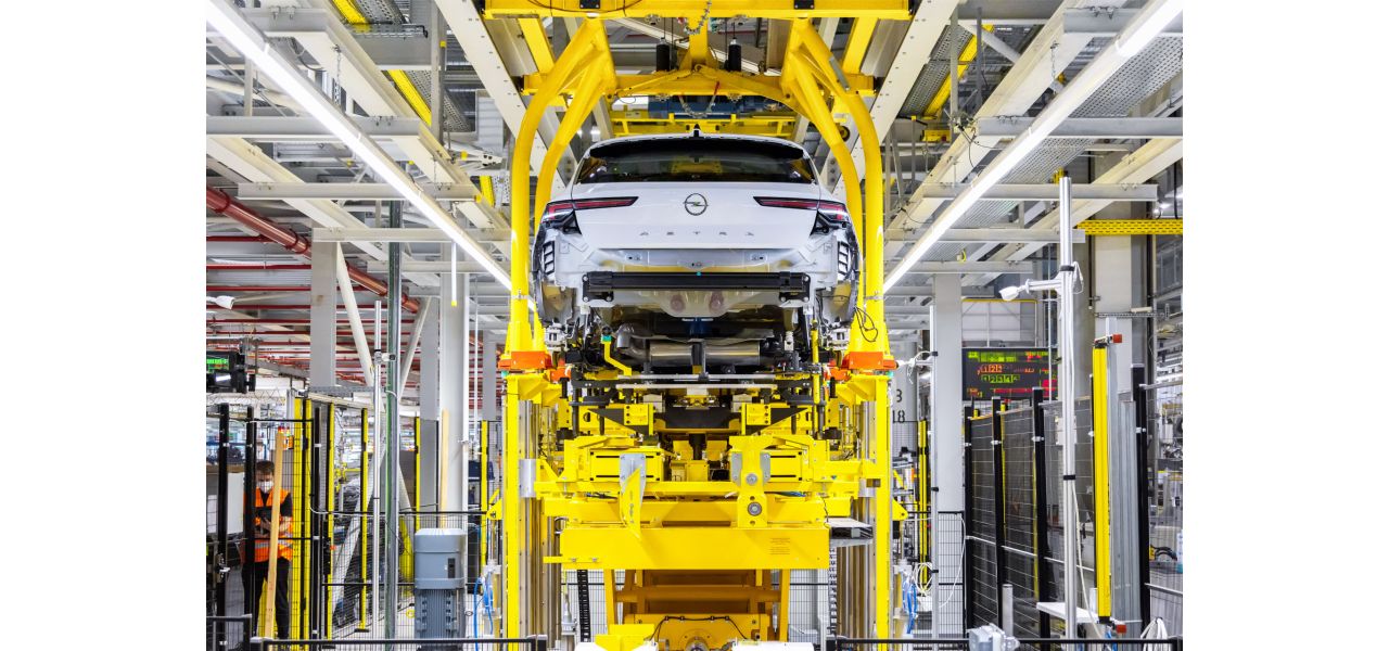 Opel fährt Produktion des neuen Astra in Rüsselsheim hoch, Opel