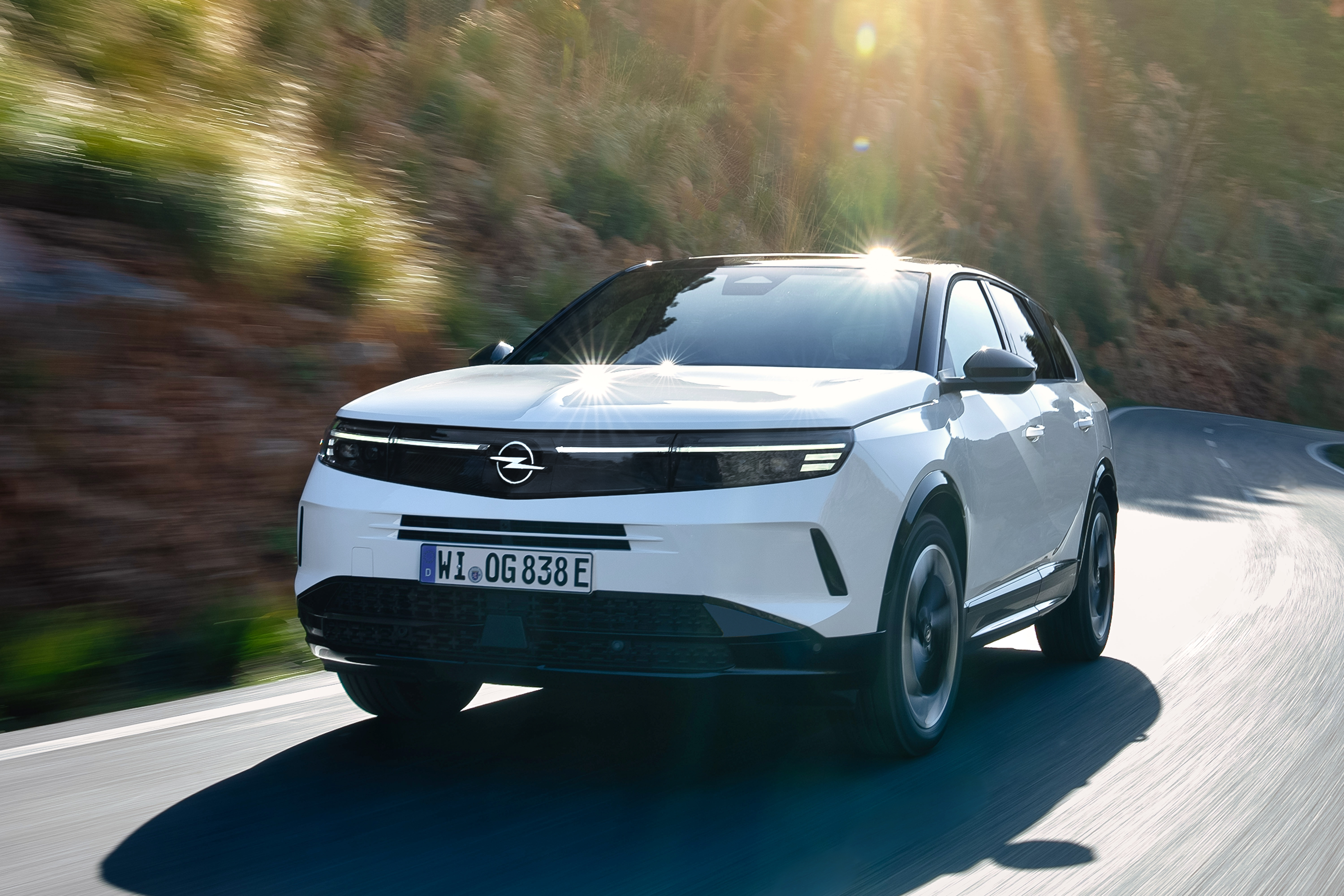 Der neue Opel Grandland Plug-in-Hybrid, Opel Automobile GmbH, Story ...